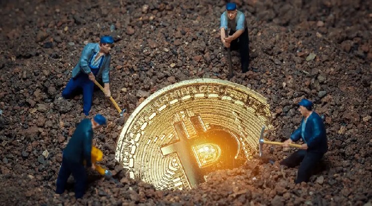 
 Майнинговые компании начали избавляться от биткоин-зависимости &mdash;&nbsp;Bloomberg		