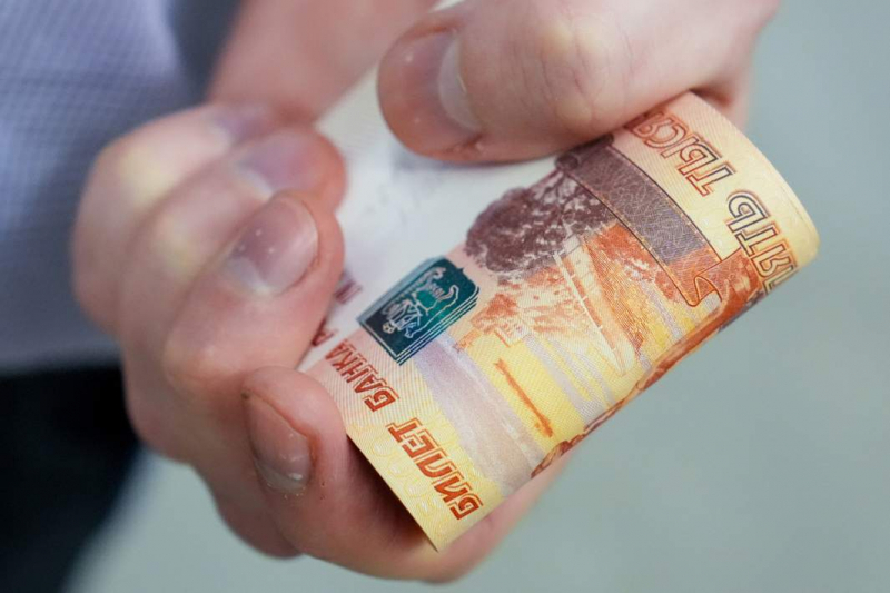 
 За длинным рублем: как работают валютные &laquo;менялы&raquo; на больших рынках		