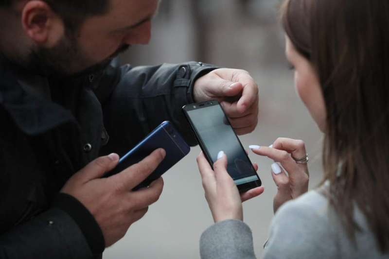 
 За длинным рублем: как работают валютные &laquo;менялы&raquo; на больших рынках		