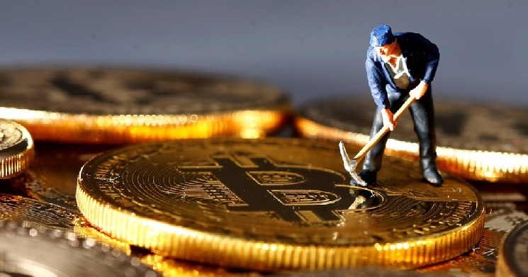 
 Компания Bitdeer, занимающаяся майнингом криптовалют, объявила количество добытых ею биткоинов в декабре! Вот подробности		