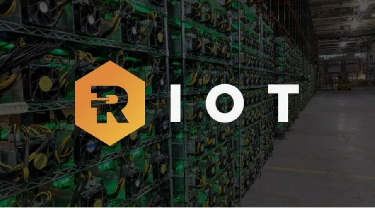 
 Крупный майнер продал 4300 биткоинов		